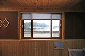 Tongyeong Daore Pension