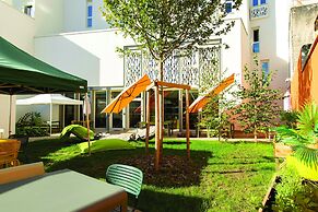 The People Hostel - Tours