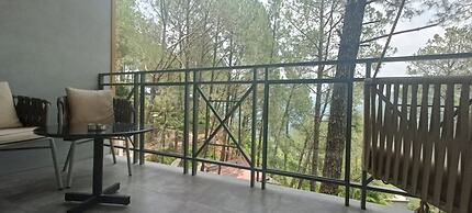 Kasauli Hills Resort