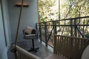 Kasauli Hills Resort