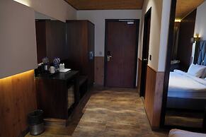 Kasauli Hills Resort