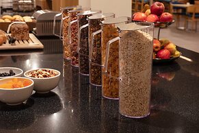 Holiday Inn Express Aarburg - Oftringen by IHG