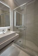 Ermou Stylish Suites by GHH