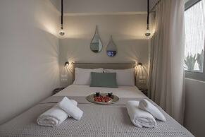 Ermou Stylish Suites by GHH