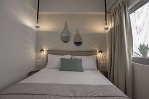 Ermou Stylish Suites by GHH