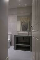 Sophisticated Apartment in Syntagma by GHH