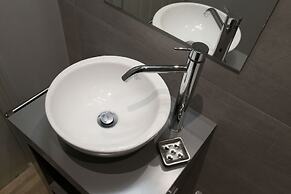 Sophisticated Apartment in Syntagma by GHH