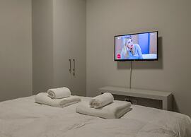 Sophisticated Apartment in Syntagma by GHH