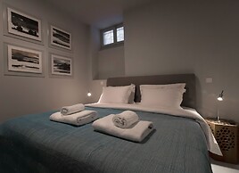 Sophisticated Apartment in Syntagma by GHH