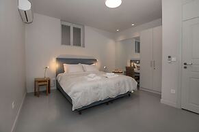 Sophisticated Apartment in Syntagma by GHH