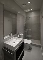 Sophisticated Apartment in Syntagma by GHH