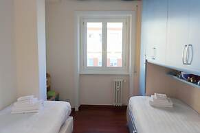 St Peter new and lightsome apartment with balcony