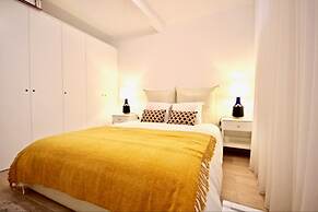 Akicity Mouraria Hanes