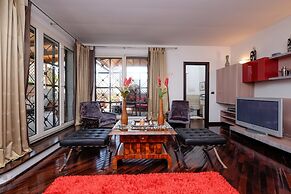 Amazing Penthouse by Caracalla