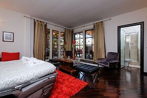 Amazing Penthouse by Caracalla