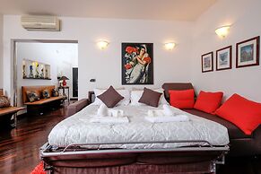 Amazing Penthouse by Caracalla