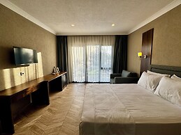 Gargaron Beach Hotel