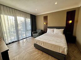 Gargaron Beach Hotel