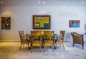 La Vista Condo Beachside