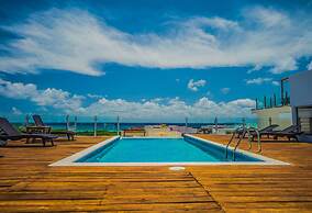 La Vista Condo Beachside