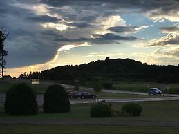 Country Villa Motel and Country Camping