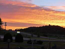 Country Villa Motel and Country Camping