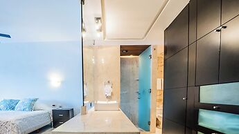 Las Brisas Condominios