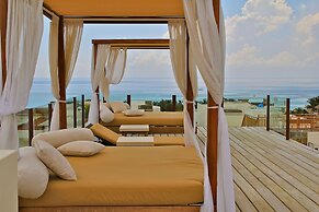 Las Brisas Condominios