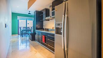 Las Brisas Condominios