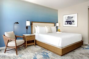 Halepuna Waikiki by Halekulani