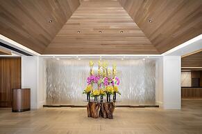 Halepuna Waikiki by Halekulani