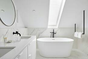 Sonder by Marriott Bonvoy Gravier Place Apartments Medical