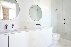 Sonder by Marriott Bonvoy Gravier Place Apartments Medical