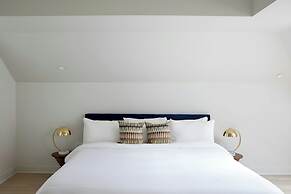 Sonder by Marriott Bonvoy Gravier Place Apartments Medical