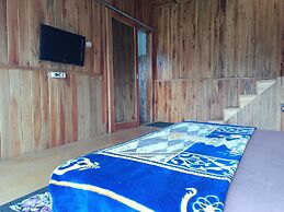 ADK Papandayan Homestay & Tour