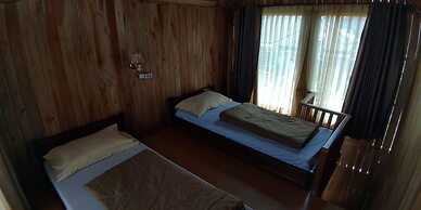 ADK Papandayan Homestay & Tour