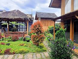 ADK Papandayan Homestay & Tour