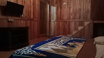 ADK Papandayan Homestay & Tour