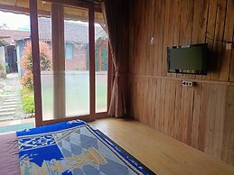 ADK Papandayan Homestay & Tour