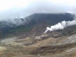 ADK Papandayan Homestay & Tour