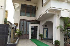 Hotel Manal pithampur