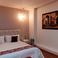 Adamas House Hotel