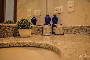 Adamas House Hotel