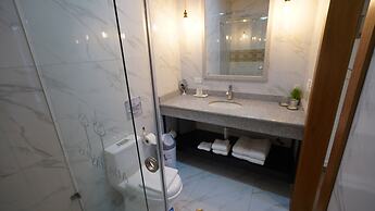 Adamas House Hotel