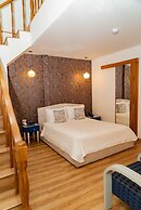 Adamas House Hotel