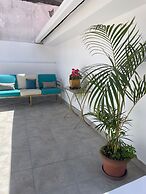 Adamas House Hotel