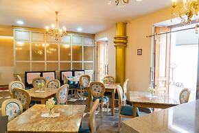 Adamas House Hotel