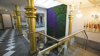 Adamas House Hotel