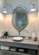 Adamas House Hotel