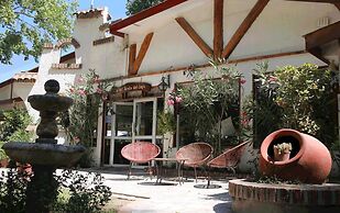 Hotel Jardín del Lago